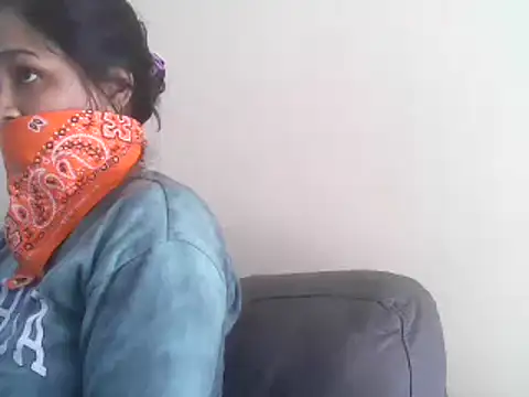 Snapshot of cute_indianxo chatting on October 11, 2025, 10:58 am cute indianxo online show from October 11, 2025, 10:58 am