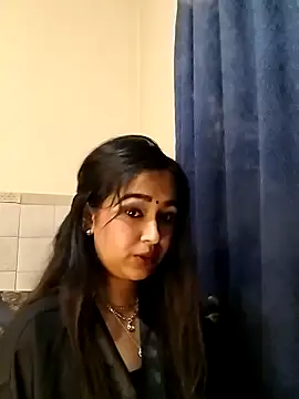cute indianxo online show from May 3, 2026, 8:04 pm
