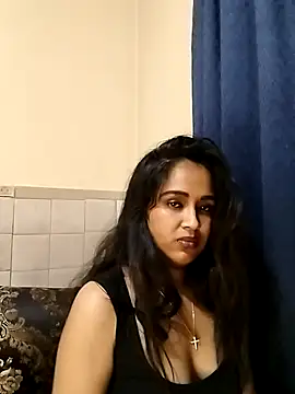 cute indianxo online show from May 5, 2026, 10:29 pm