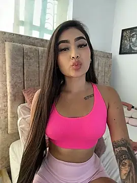Snapshot of EmiilyEvans_ chatting on July 28, 2026, 8:52 pm EmiilyEvans online show from July 28, 2026, 8:52 pm