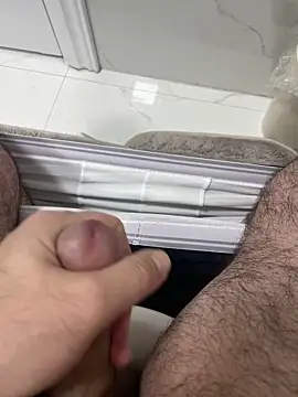 Heros2000 online show from March 5, 2026, 3:35 am