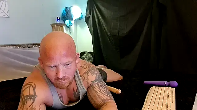 Snapshot of AntMeich6969 chatting on October 14, 2025, 11:49 pm AntMeich6969 online show from October 14, 2025, 11:49 pm