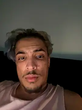 luluycoco online show from November 22, 2025, 8:24 am