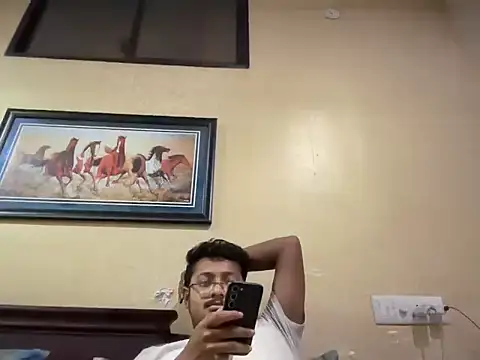 Snapshot of Your_Rohan1 chatting on October 25, 2025, 2:24 pm Your Rohan1 online show from October 25, 2025, 2:24 pm