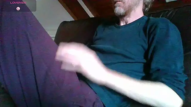 Snapshot of Vrenico-SC chatting on October 19, 2025, 9:54 am Vrenico-SC online show from October 19, 2025, 9:54 am