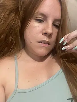 Lazinha18 online show from November 17, 2025, 2:39 am