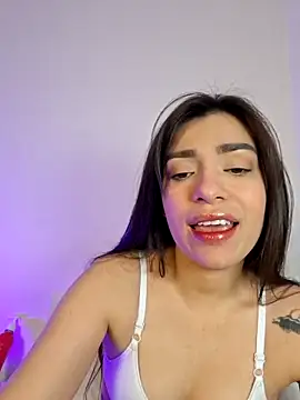 AmaiaSalvatore online show from October 5, 2025, 8:29 pm