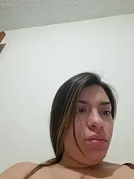 AmaiaSalvatore online show from March 19, 2026, 12:03 am