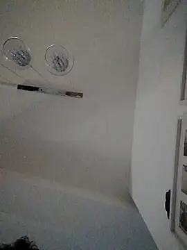 ARTANIS20 online show from October 5, 2025, 5:06 am