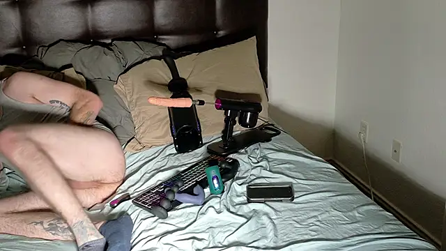 danoo84 online show from December 2, 2025, 5:57 am