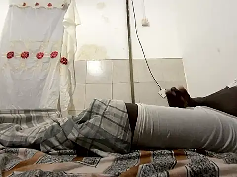 Snapshot of Atta-esi chatting on November 2, 2025, 12:02 am Atta-esi online show from November 2, 2025, 12:02 am