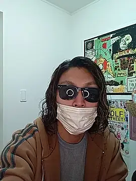 specialz0831 online show from October 26, 2025, 7:14 am