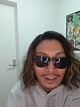 specialz0831 online show from November 3, 2025, 8:15 am