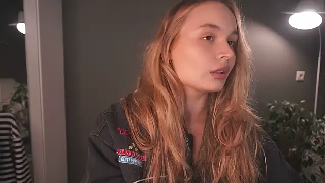 lisa schiele online show from November 19, 2025, 8:20 pm