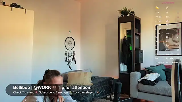 SwingWingWomanSweden online show from December 1, 2025, 10:09 am