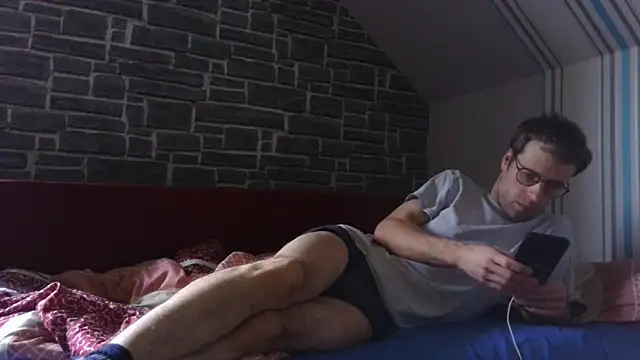 Snapshot of vers92_seb chatting on October 26, 2025, 12:11 pm vers92 seb online show from October 26, 2025, 12:11 pm