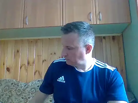 Maksymilian1 online show from April 12, 2026, 10:09 am