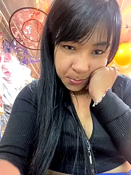 Snapshot of ThaliaFlorez chatting on October 28, 2025, 5:59 pm ThaliaFlorez online show from October 28, 2025, 5:59 pm