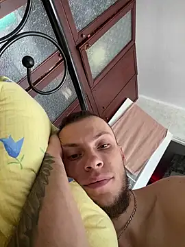 PUER4IK online show from September 22, 2025, 6:26 am