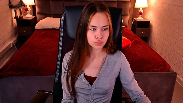 Snapshot of UliaNeer chatting on February 27, 2026, 5:07 am UliaNeer online show from February 27, 2026, 5:07 am