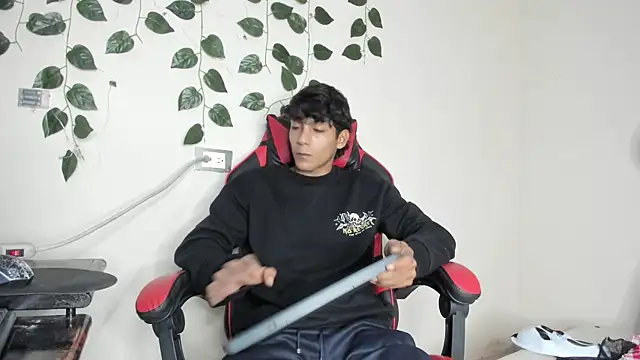 axel rousse2 online show from October 29, 2025, 9:16 pm