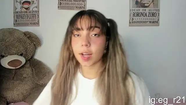 Snapshot of emma_grays2 chatting on April 15, 2026, 8:10 am emma grays2 online show from April 15, 2026, 8:10 am