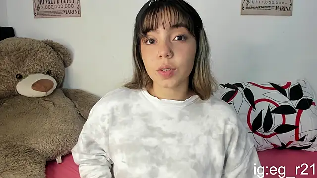 Snapshot of emma_grays2 chatting on April 18, 2026, 6:28 am emma grays2 online show from April 18, 2026, 6:28 am