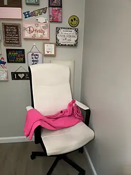 Juicystorm online show from October 7, 2025, 3:04 am