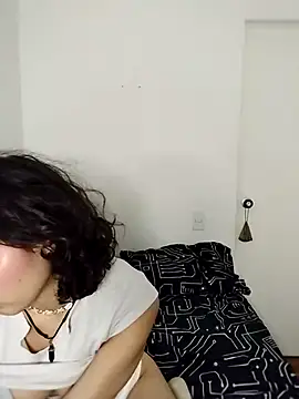 Snapshot of LuaBusch chatting on October 26, 2025, 2:50 am LuaBusch online show from October 26, 2025, 2:50 am