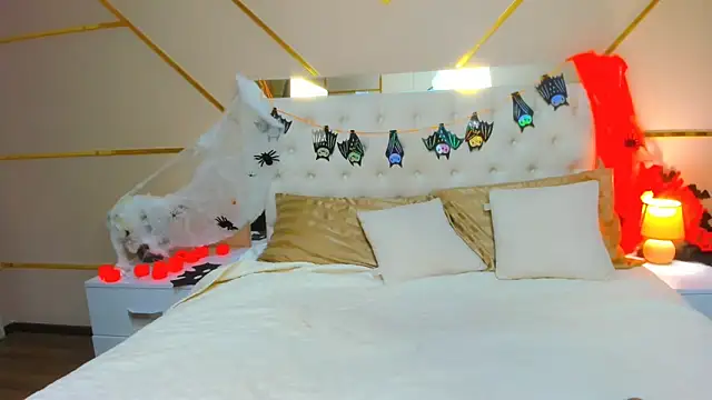 BeatriceAddams online show from November 1, 2025, 12:45 am