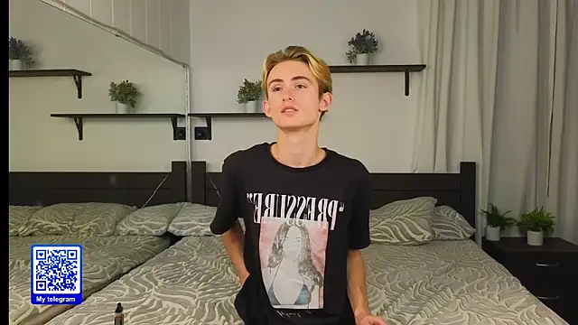 Snapshot of tommy_XXX chatting on October 11, 2025, 10:41 pm tommy XXX online show from October 11, 2025, 10:41 pm