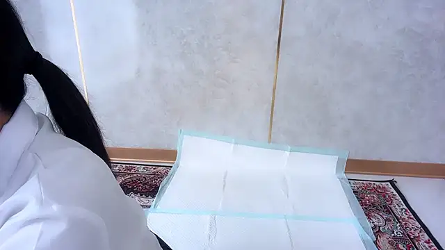 moemilk online show from November 14, 2025, 1:15 am