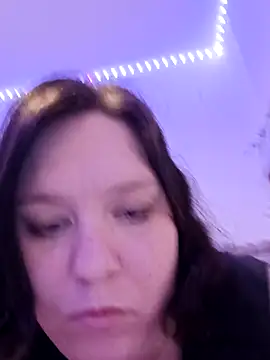 Feuchtekitty92xh online show from November 21, 2025, 4:27 pm