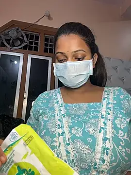 YOURMISTHI online show from November 11, 2025, 2:39 pm