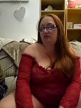 Luscious-LucyXX online show from April 28, 2026, 7:52 pm