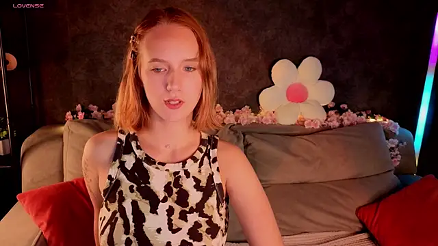 Snapshot of Casey_Sweeet chatting on July 8, 2026, 12:59 am Casey Sweeet online show from July 8, 2026, 12:59 am