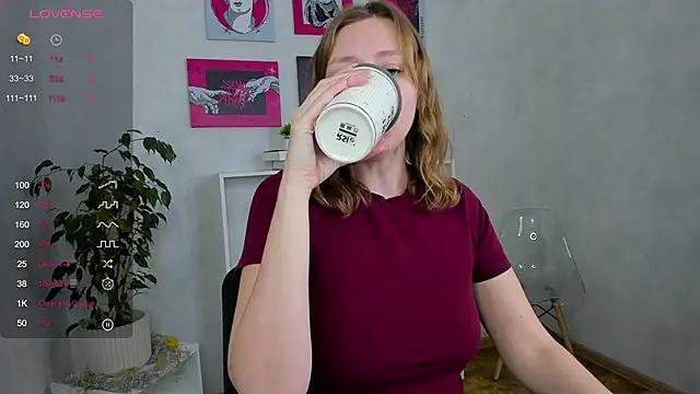 evashiny  online show from November 24, 2025, 3:39 am