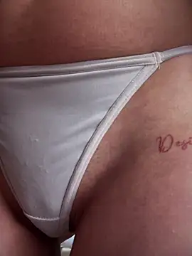 Anita-vega online show from October 24, 2025, 8:27 pm