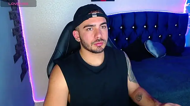 Snapshot of adamhairy chatting on March 27, 2026, 8:30 pm adamhairy online show from March 27, 2026, 8:30 pm