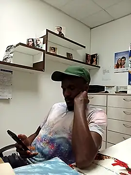 Snapshot of TPNUTS chatting on September 18, 2025, 11:12 am TPNUTS online show from September 18, 2025, 11:12 am