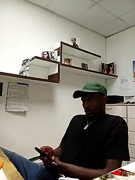 Snapshot of TPNUTS chatting on September 23, 2025, 1:47 pm TPNUTS online show from September 23, 2025, 1:47 pm