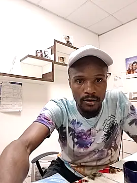 Snapshot of TPNUTS chatting on October 15, 2025, 7:08 am TPNUTS online show from October 15, 2025, 7:08 am