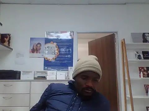 Snapshot of TPNUTS chatting on October 20, 2025, 8:15 am TPNUTS online show from October 20, 2025, 8:15 am