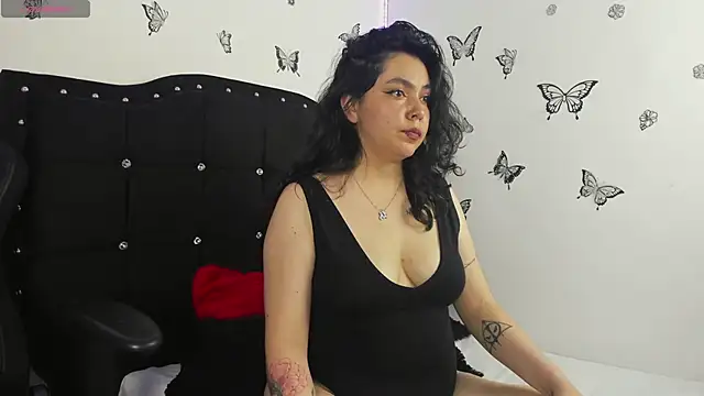 ashley-xoxo7 online show from November 21, 2025, 2:10 am