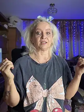 SquirtMilf00 online show from January 6, 2025, 5:41 am