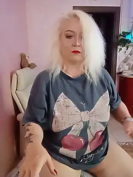 SquirtMilf00 online show from August 5, 2026, 4:37 am