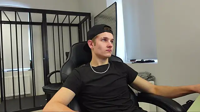 Snapshot of Mark_Karson chatting on October 8, 2025, 12:25 pm Mark Karson online show from October 8, 2025, 12:25 pm