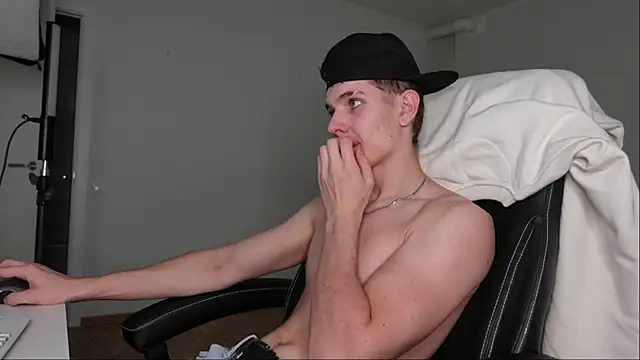 Snapshot of Mark_Karson chatting on November 1, 2025, 1:46 pm Mark Karson online show from November 1, 2025, 1:46 pm