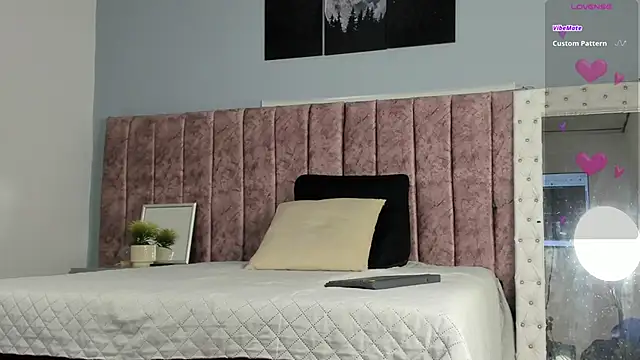  jasmine blush online show from November 9, 2025, 12:14 pm