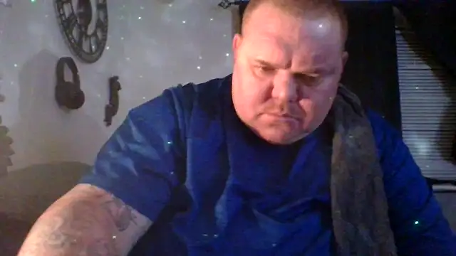 GingerSnap4444 online show from July 31, 2026, 9:09 am